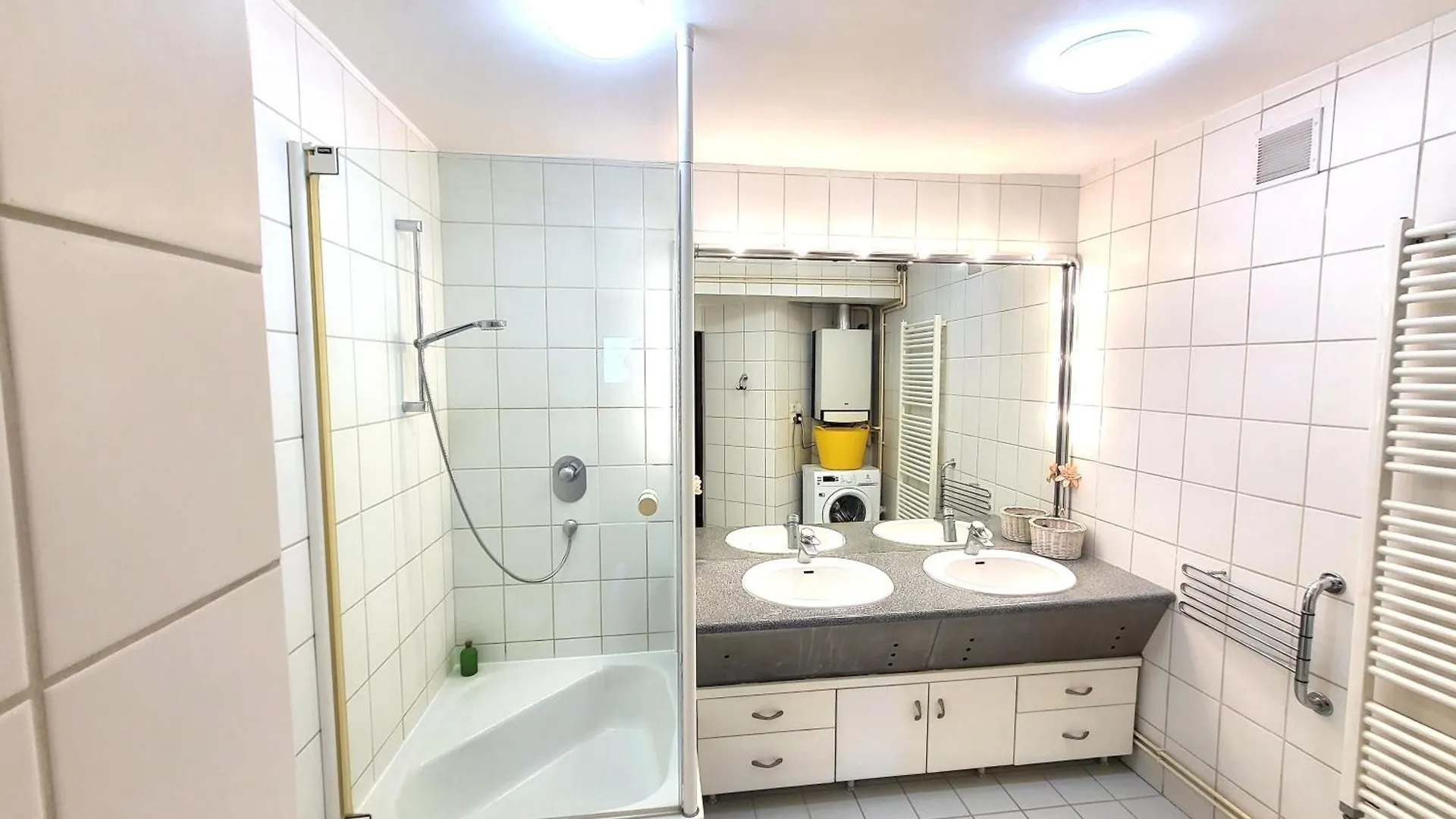 Romantic Two Bedroom Apartments Close To Normafa With Private Parking Budapest