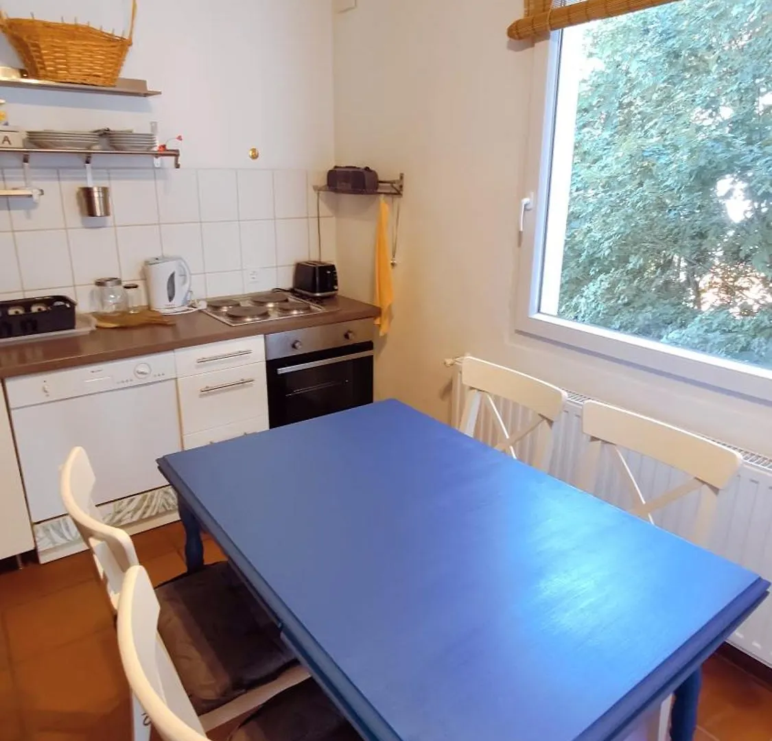 Romantic Two Bedroom Apartments Close To Normafa With Private Parking Будапешт